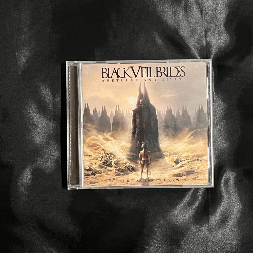 Black Veil Brides CD - Wretched and Divine